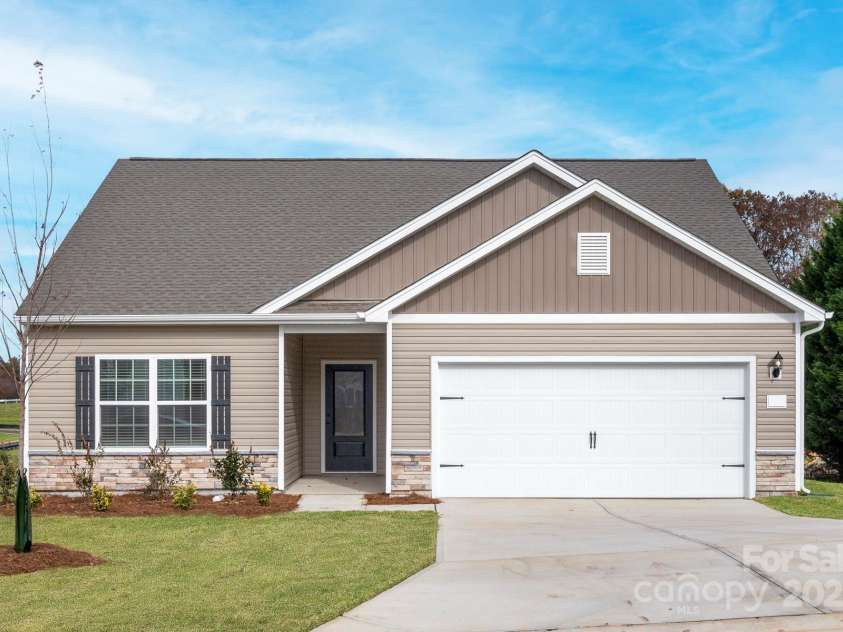 1084 Russell Drive, Winston Salem, NC 27127.  MLS# CAR4321823, YatesRealty ID 711. Stock Photos