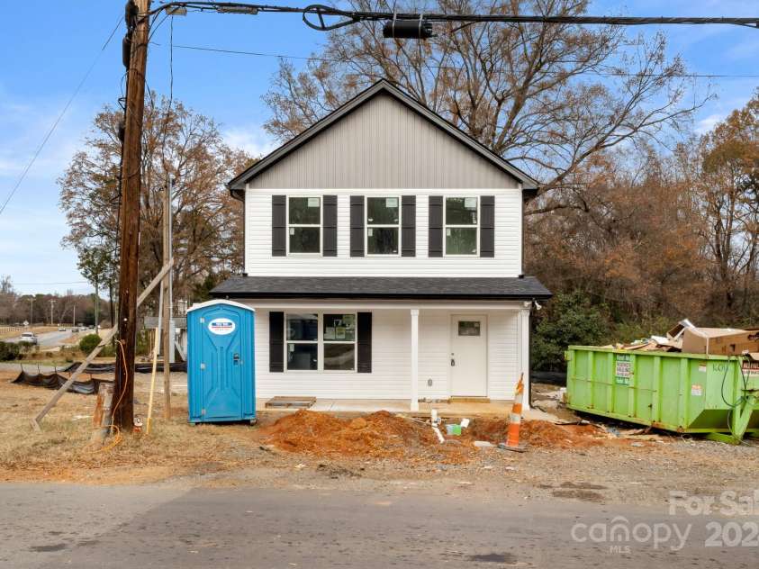 9251 Misenheimer Road, Charlotte, NC 28215.  MLS# CAR4184213, YatesRealty ID 711. 