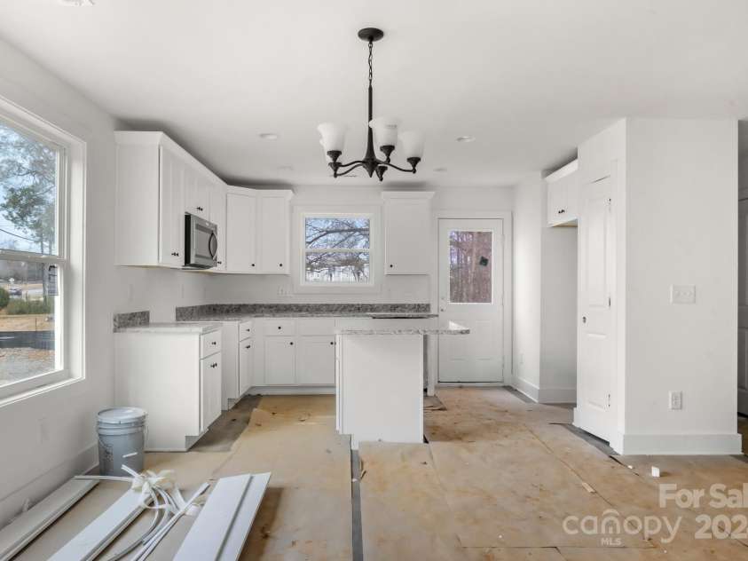 9251 Misenheimer Road, Charlotte, NC 28215.  MLS# CAR4184213, YatesRealty ID 711. 