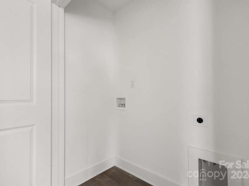 9251 Misenheimer Road, Charlotte, NC 28215.  MLS# CAR4184213, YatesRealty ID 711. 