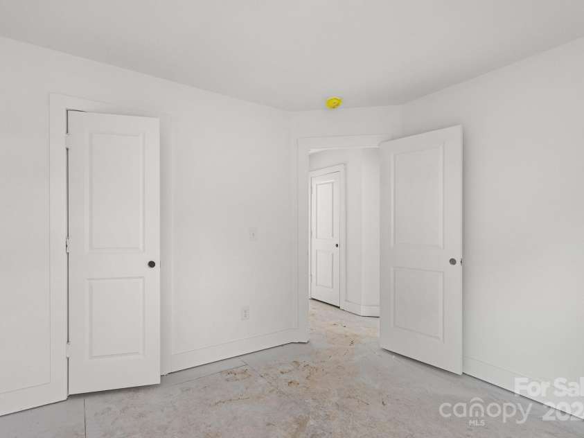 9251 Misenheimer Road, Charlotte, NC 28215.  MLS# CAR4184213, YatesRealty ID 711. 