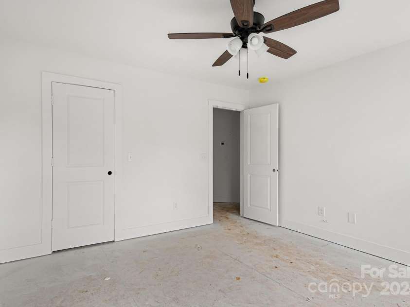 9251 Misenheimer Road, Charlotte, NC 28215.  MLS# CAR4184213, YatesRealty ID 711. 