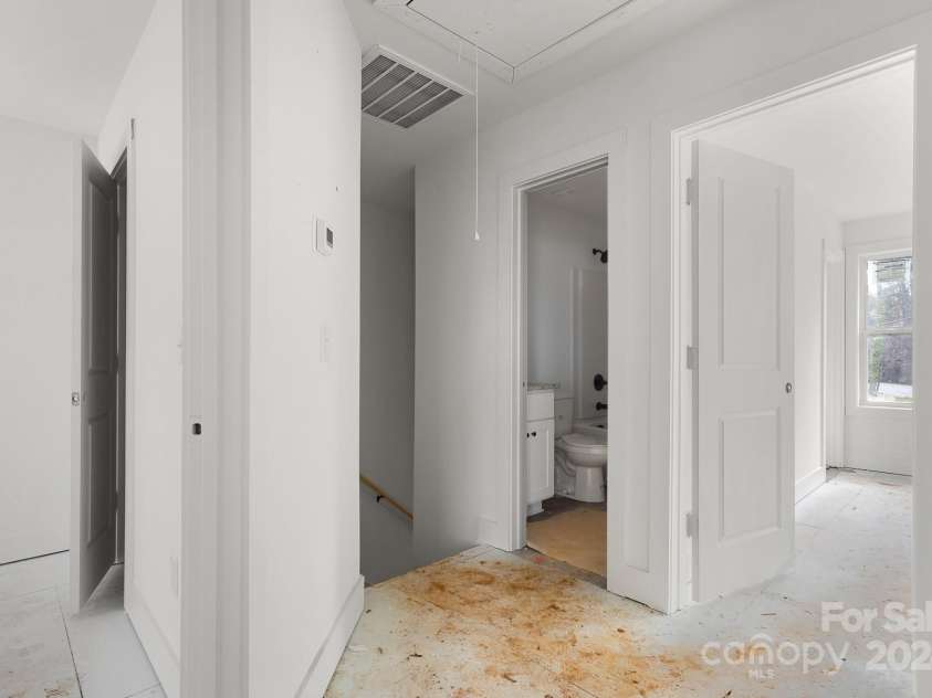 9251 Misenheimer Road, Charlotte, NC 28215.  MLS# CAR4184213, YatesRealty ID 711. 