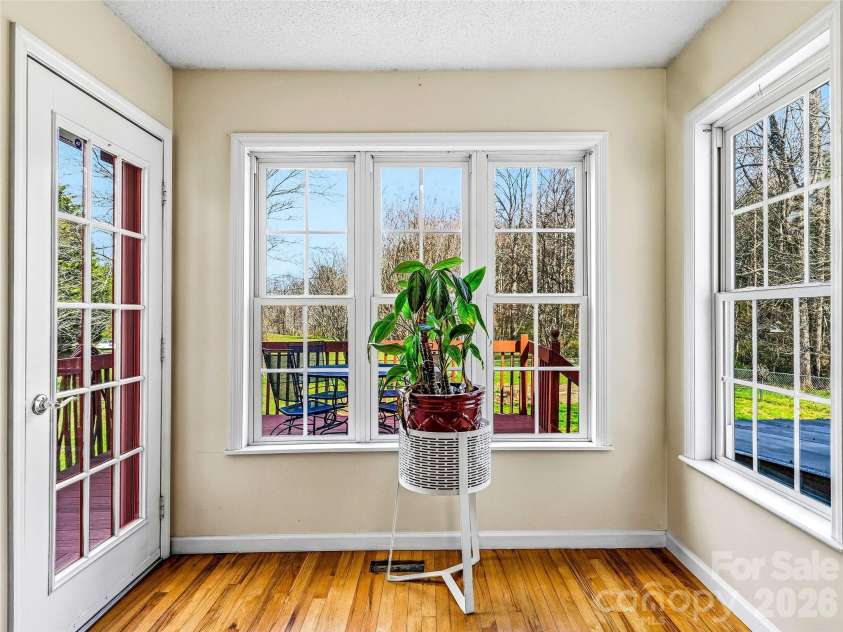61 Rolling Hills Road, Mills River, NC 28759.  MLS# CAR4355749, YatesRealty ID 7110. Breakfast Nook