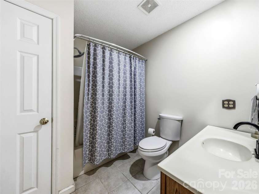 61 Rolling Hills Road, Mills River, NC 28759.  MLS# CAR4355749, YatesRealty ID 7110. Full bath on upper level