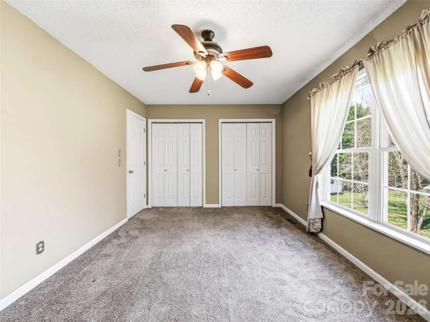 61 Rolling Hills Road, Mills River, NC 28759.  MLS# CAR4355749, YatesRealty ID 7110. Large walk-in closet