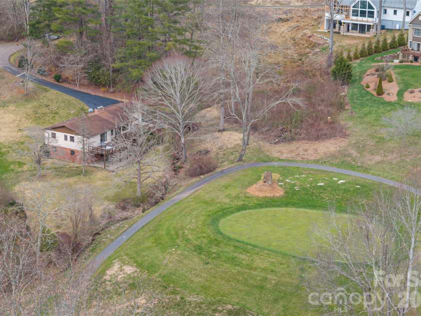 85 Dawn Lane, Canton, NC 28716.  MLS# CAR4344014, YatesRealty ID 7111. 