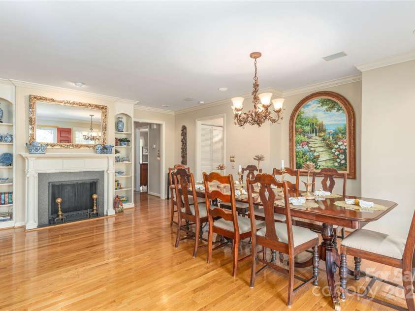 549 Eagles Nest Road, Waynesville, NC 28786.  MLS# CAR4243977, YatesRealty ID 7112. Dining