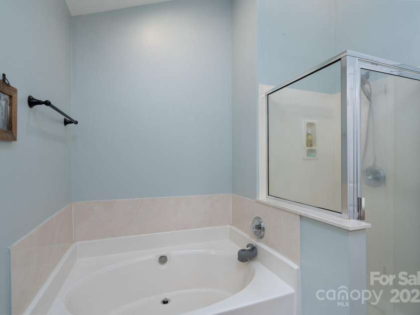 13228 Crooked Pine Court, Charlotte, NC 28215.  MLS# CAR4244996, YatesRealty ID 7113. 