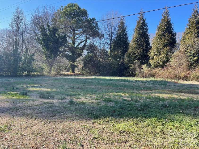 4907 Delmar Griffin Road, Monroe, NC 28110.  MLS# CAR4352631, YatesRealty ID 7113. 