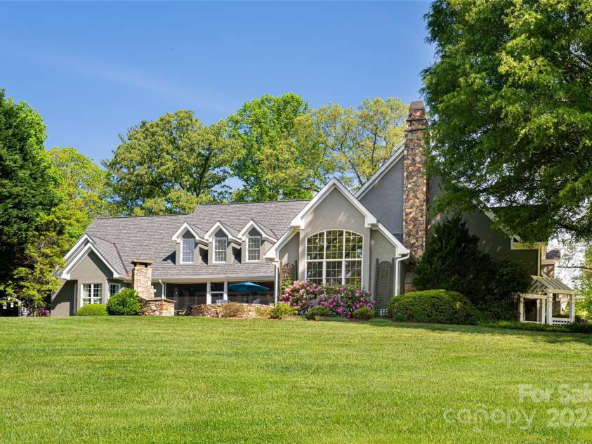 297 Crab Creek Road, Hendersonville, NC 28739.  MLS# CAR4184084, YatesRealty ID 7118. 