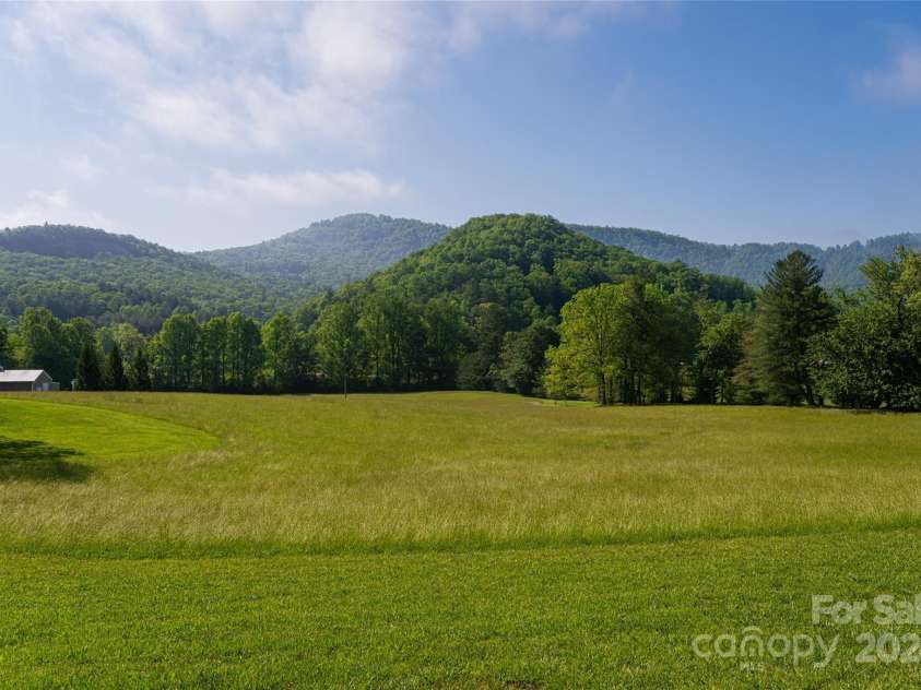 297 Crab Creek Road, Hendersonville, NC 28739.  MLS# CAR4184084, YatesRealty ID 7118. 