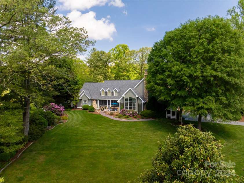 297 Crab Creek Road, Hendersonville, NC 28739.  MLS# CAR4184084, YatesRealty ID 7118. 