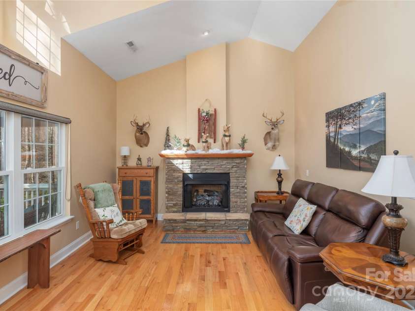 220 George Sutton Road, Waynesville, NC 28785.  MLS# CAR4330398, YatesRealty ID 712. 