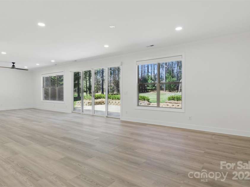 160 Belfry Loop, Mooresville, NC 28117.  MLS# CAR4235461, YatesRealty ID 7120. Living Room/Dining Area