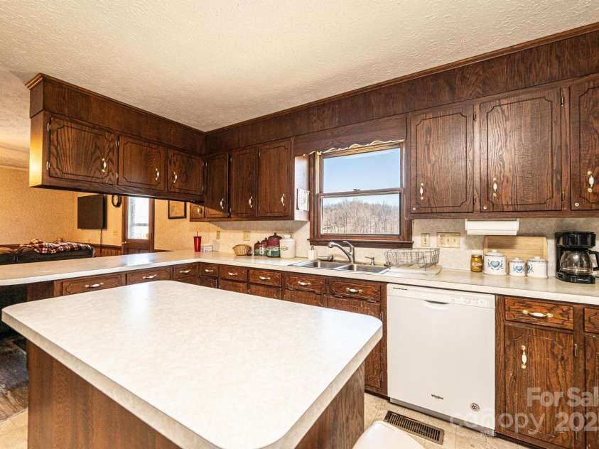 1221 Connelly Springs Road, Lenoir, NC 28645.  MLS# CAR4241302, YatesRealty ID 7121. 