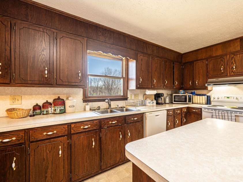 1221 Connelly Springs Road, Lenoir, NC 28645.  MLS# CAR4241302, YatesRealty ID 7121. 