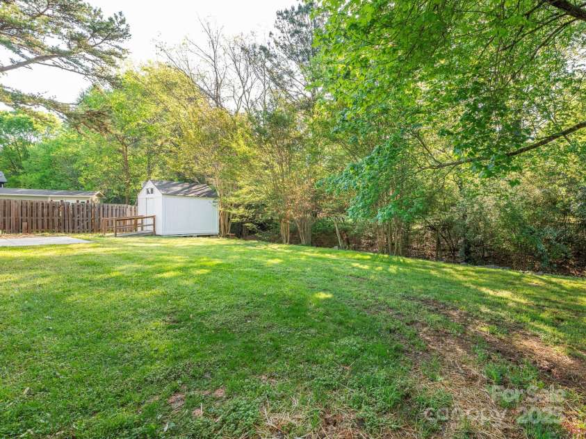8718 Rittenhouse Circle, Charlotte, NC 28270.  MLS# CAR4246586, YatesRealty ID 7121. 