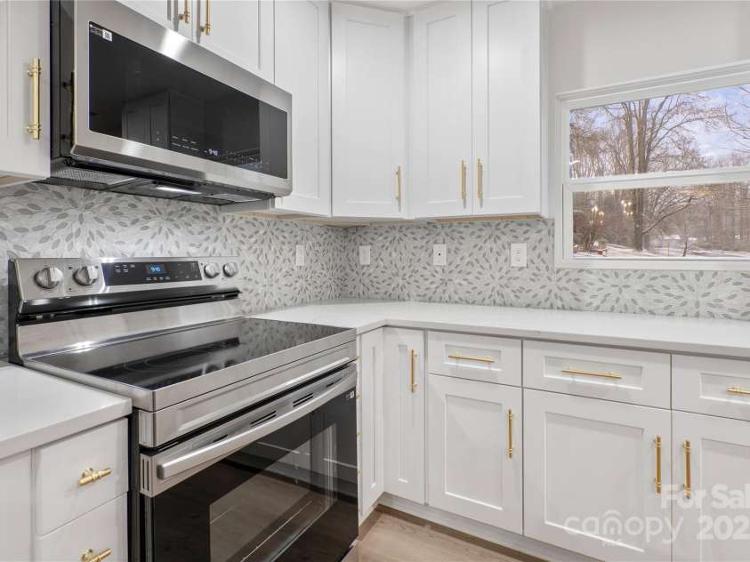 902 Mountain Street, Cherryville, NC 28021.  MLS# CAR4285812, YatesRealty ID 7122. Kitchen