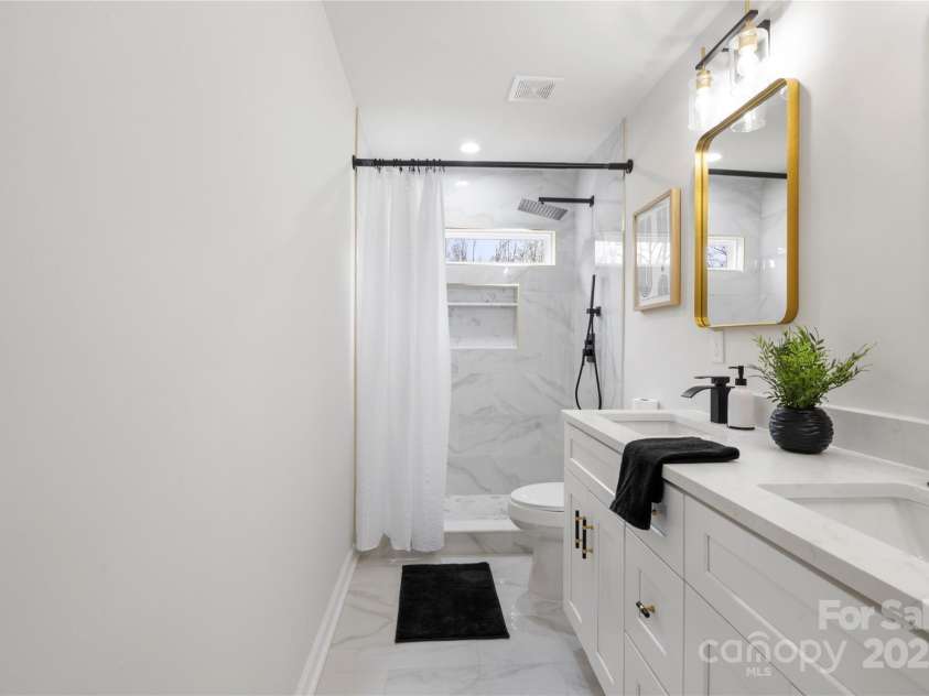 902 Mountain Street, Cherryville, NC 28021.  MLS# CAR4285812, YatesRealty ID 7122. Primary Bathroom