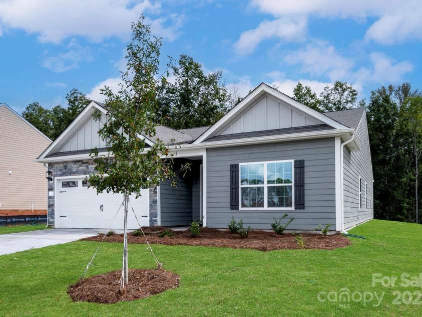 109 Tradesmen Trail, Troutman, NC 28166.  MLS# CAR4326103, YatesRealty ID 7123. 