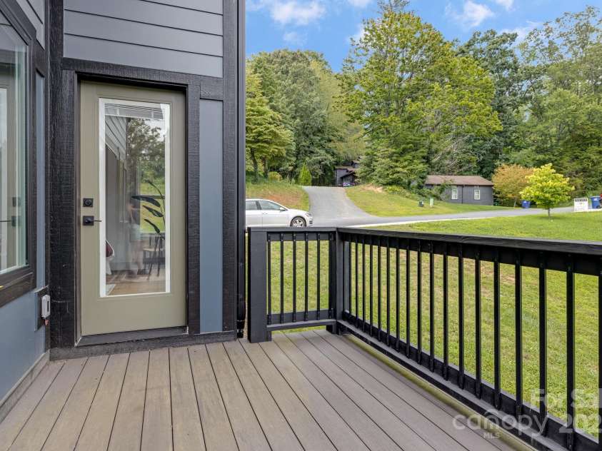 214 Torch Light Way, Asheville, NC 28806.  MLS# CAR4291968, YatesRealty ID 7123. 