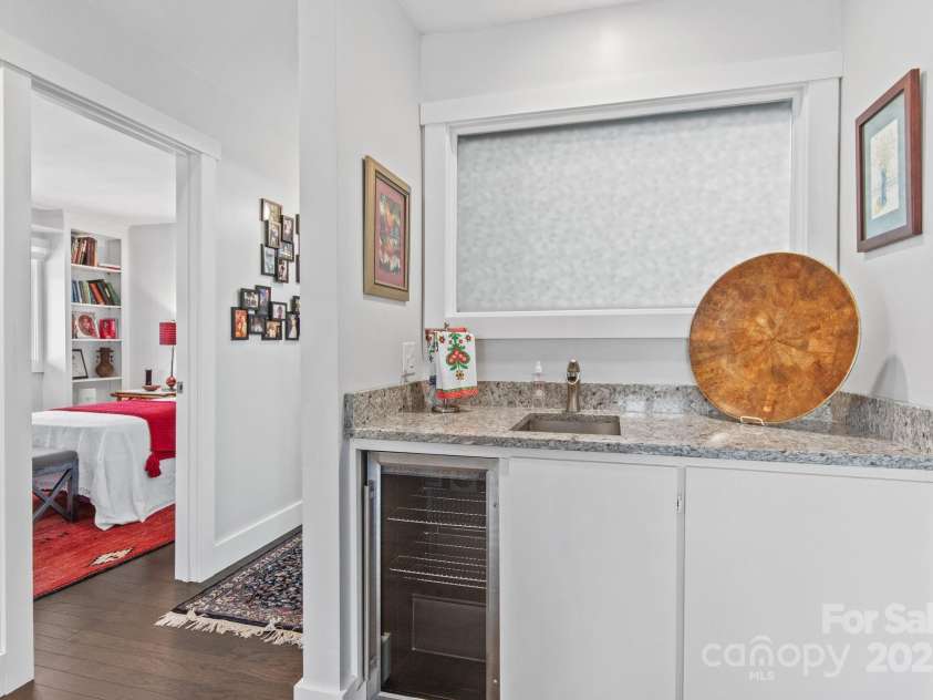 3501 Timber Trail, Asheville, NC 28804.  MLS# CAR4240497, YatesRealty ID 7125. 