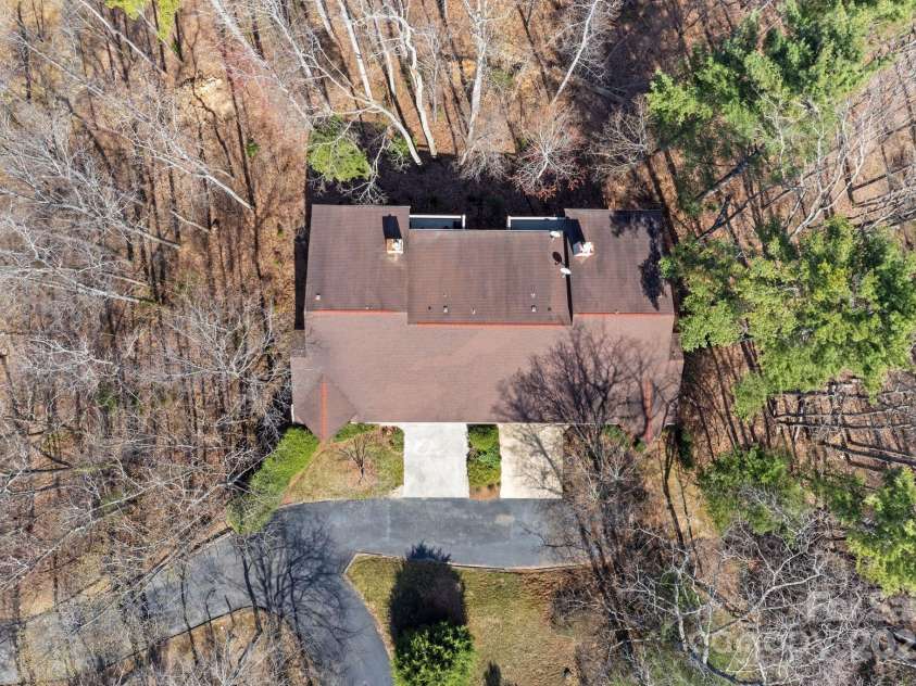 3501 Timber Trail, Asheville, NC 28804.  MLS# CAR4240497, YatesRealty ID 7125. 