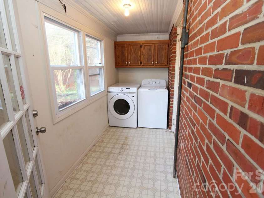 502 WADE Street, Wadesboro, NC 28170.  MLS# CAR4326528, YatesRealty ID 7125. 
