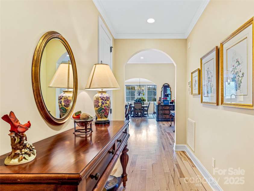 38 Chantilly Drive, Asheville, NC 28804.  MLS# CAR4245606, YatesRealty ID 7126. 