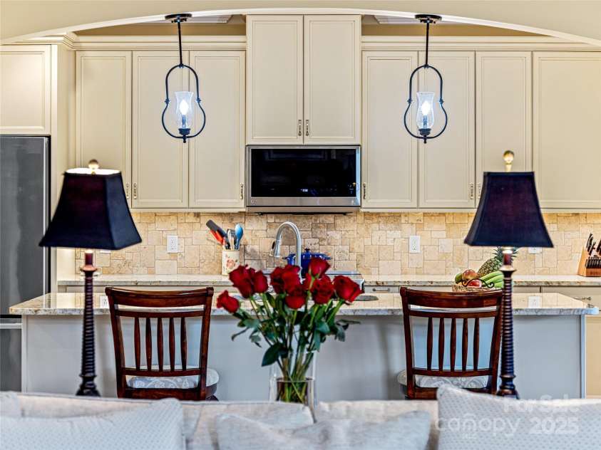 38 Chantilly Drive, Asheville, NC 28804.  MLS# CAR4245606, YatesRealty ID 7126. Island with breakfast bar