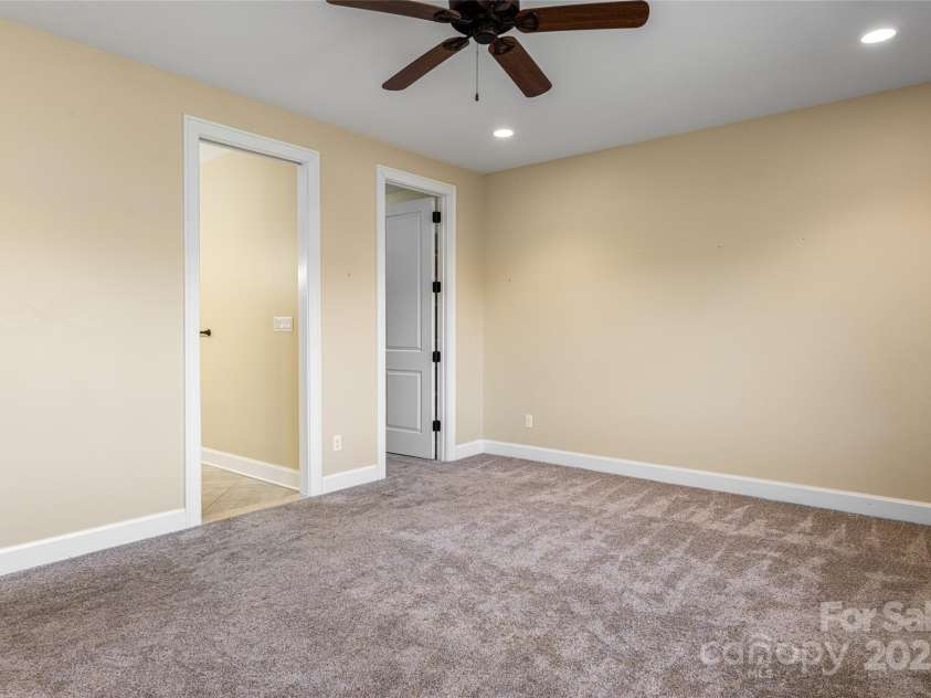 38 Chantilly Drive, Asheville, NC 28804.  MLS# CAR4320562, YatesRealty ID 7126. 