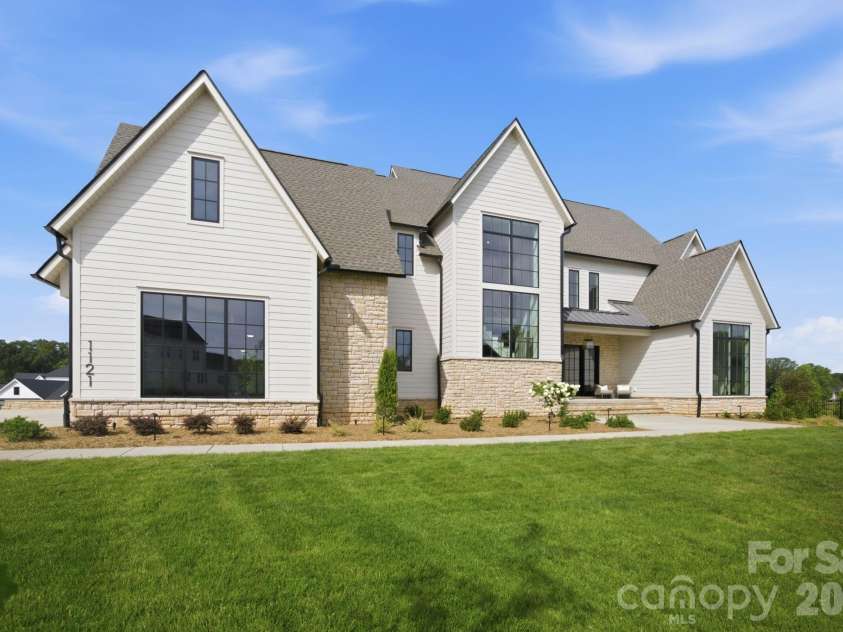 1121 Mesa Way, Marvin, NC 28173.  MLS# CAR4404854, YatesRealty ID 7127. 