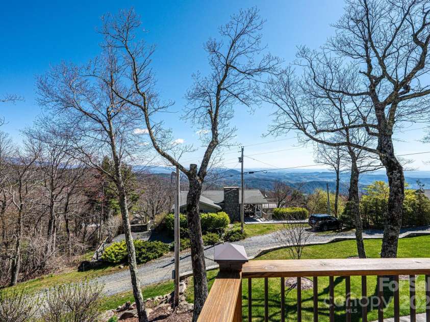 7054 Grandview Circle, Newland, NC 28657.  MLS# CAR4248984, YatesRealty ID 7127. 