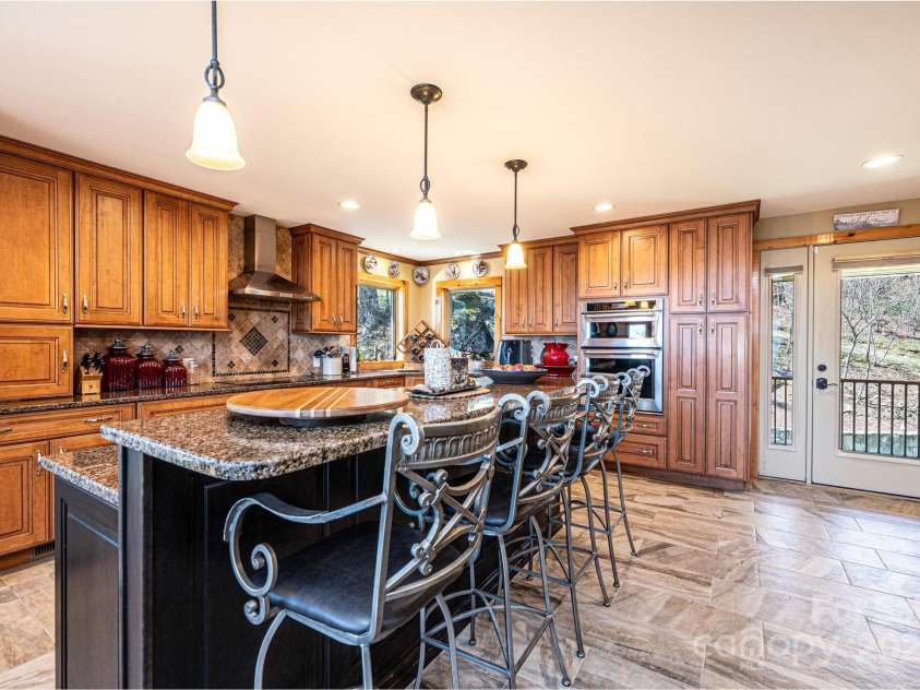 7054 Grandview Circle, Newland, NC 28657.  MLS# CAR4248984, YatesRealty ID 7127. 