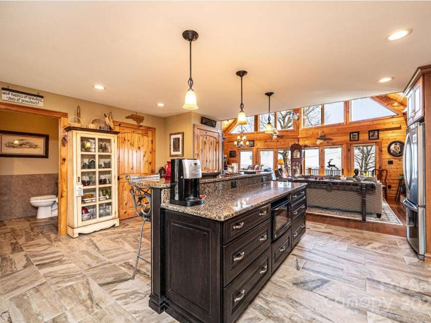 7054 Grandview Circle, Newland, NC 28657.  MLS# CAR4248984, YatesRealty ID 7127. 