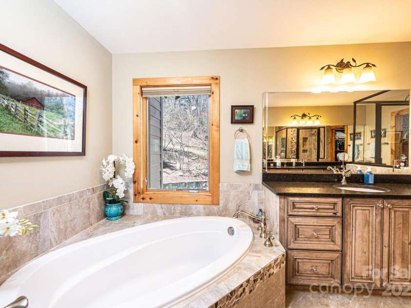 7054 Grandview Circle, Newland, NC 28657.  MLS# CAR4248984, YatesRealty ID 7127. 