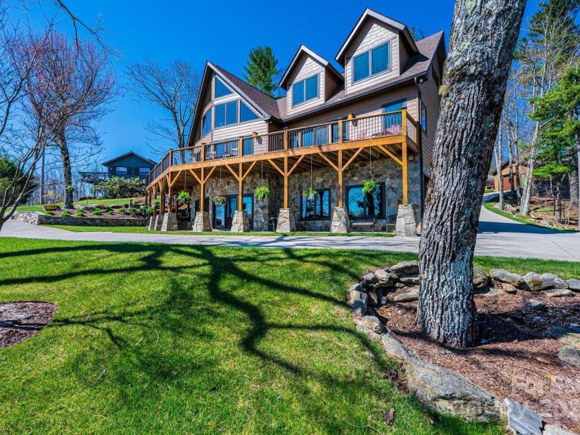 7054 Grandview Circle, Newland, NC 28657.  MLS# CAR4248984, YatesRealty ID 7127. 