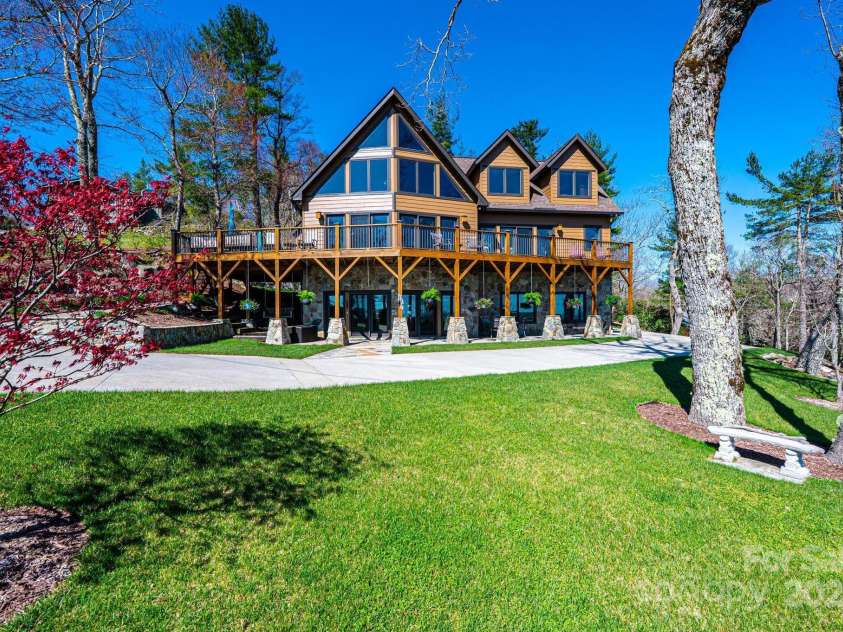 7054 Grandview Circle, Newland, NC 28657.  MLS# CAR4248984, YatesRealty ID 7127. 