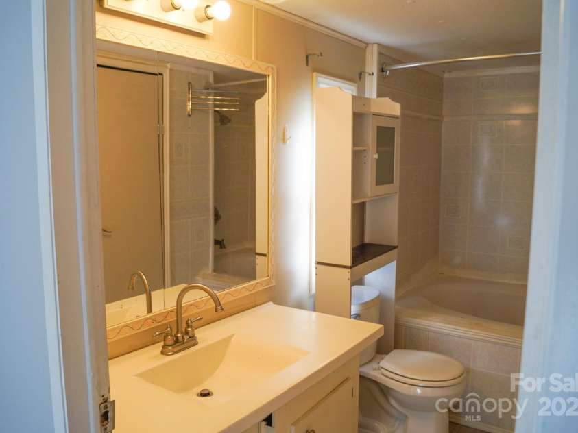 105 Lane Street, Morganton, NC 28655.  MLS# CAR4203390, YatesRealty ID 7128. 2nd Bathroom
