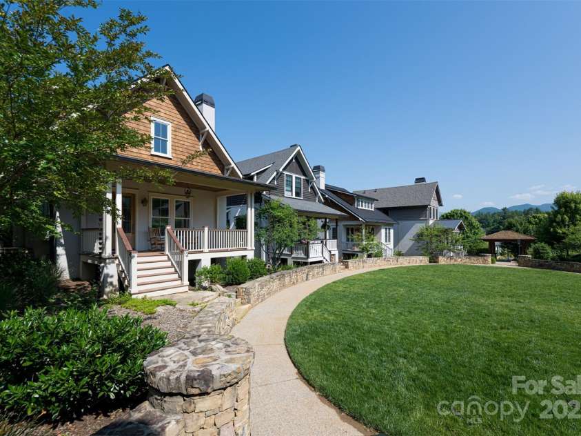 12 Fay Jones Lane, Black Mountain, NC 28711.  MLS# CAR4272405, YatesRealty ID 7128. 