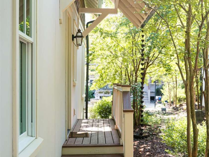 12 Fay Jones Lane, Black Mountain, NC 28711.  MLS# CAR4272405, YatesRealty ID 7128. 
