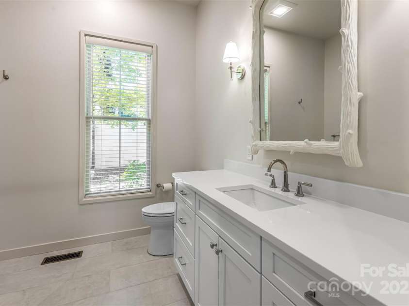 12 Fay Jones Lane, Black Mountain, NC 28711.  MLS# CAR4272405, YatesRealty ID 7128. 