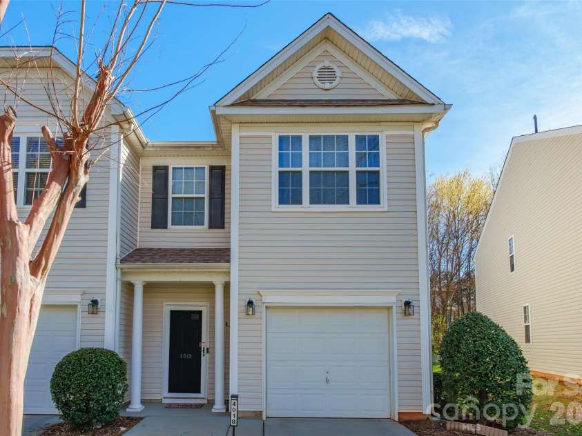 4018 Glenlea Commons Drive, Charlotte, NC 28216.  MLS# CAR4359460, YatesRealty ID 7129. 