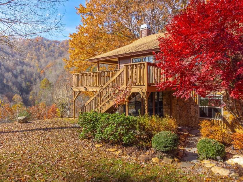 2311 Alarka Road, Bryson City, NC 28713.  MLS# CAR4316928, YatesRealty ID 713. 