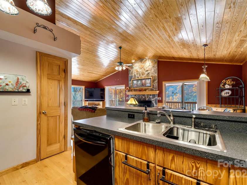 2311 Alarka Road, Bryson City, NC 28713.  MLS# CAR4316928, YatesRealty ID 713. 