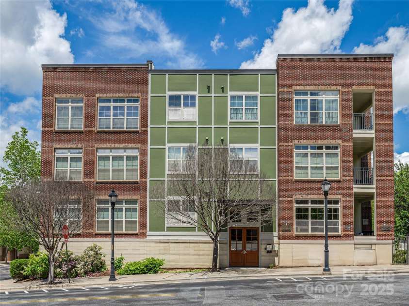 5 Farleigh Street, Asheville, NC 28803.  MLS# CAR4247523, YatesRealty ID 713. 