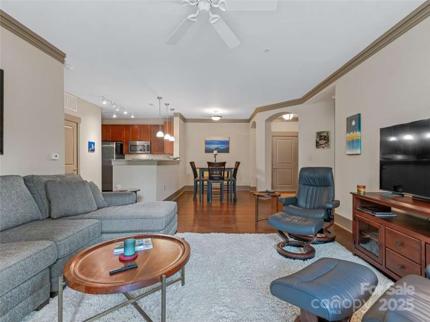 5 Farleigh Street, Asheville, NC 28803.  MLS# CAR4247523, YatesRealty ID 713. 