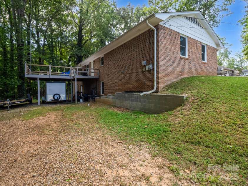 263 Blanton Street, Columbus, NC 28722.  MLS# CAR4190973, YatesRealty ID 7130. 