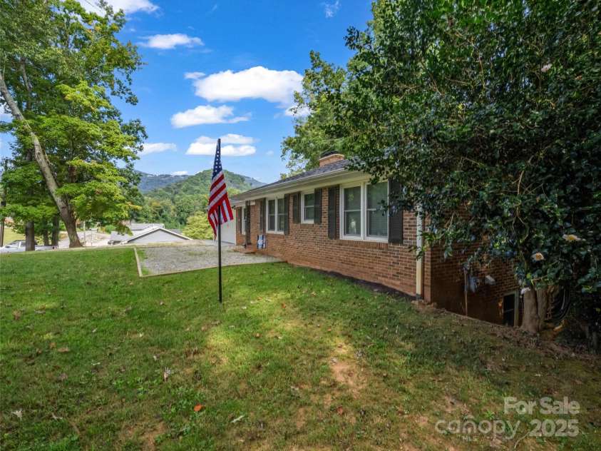263 Blanton Street, Columbus, NC 28722.  MLS# CAR4190973, YatesRealty ID 7130. 